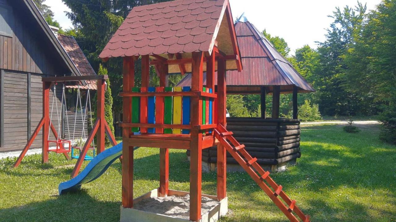 Villa Vikendica na Sokolini Gornja Koprivna Esterno foto